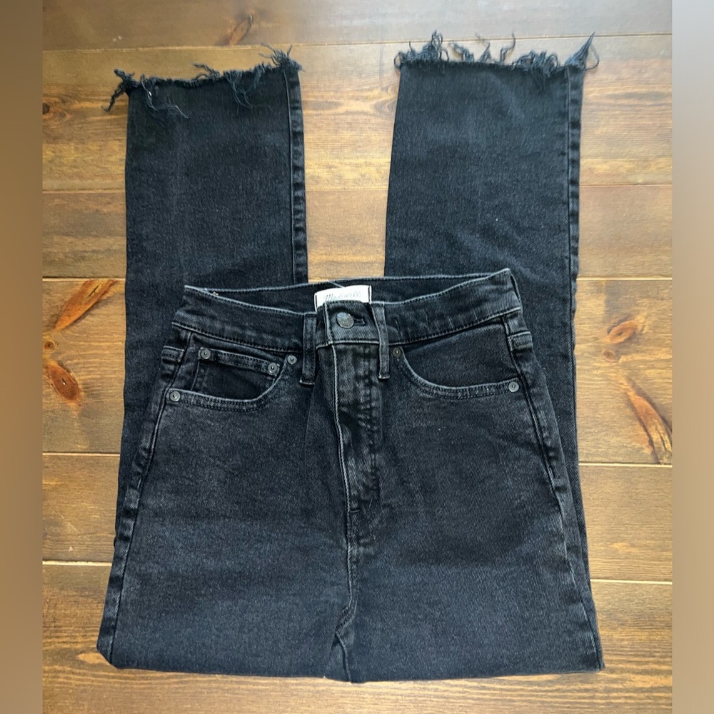 Madewell Cali Demi-Boot Jeans in Bayland Wash: Raw-Hem Edition - Picture 5 of 7